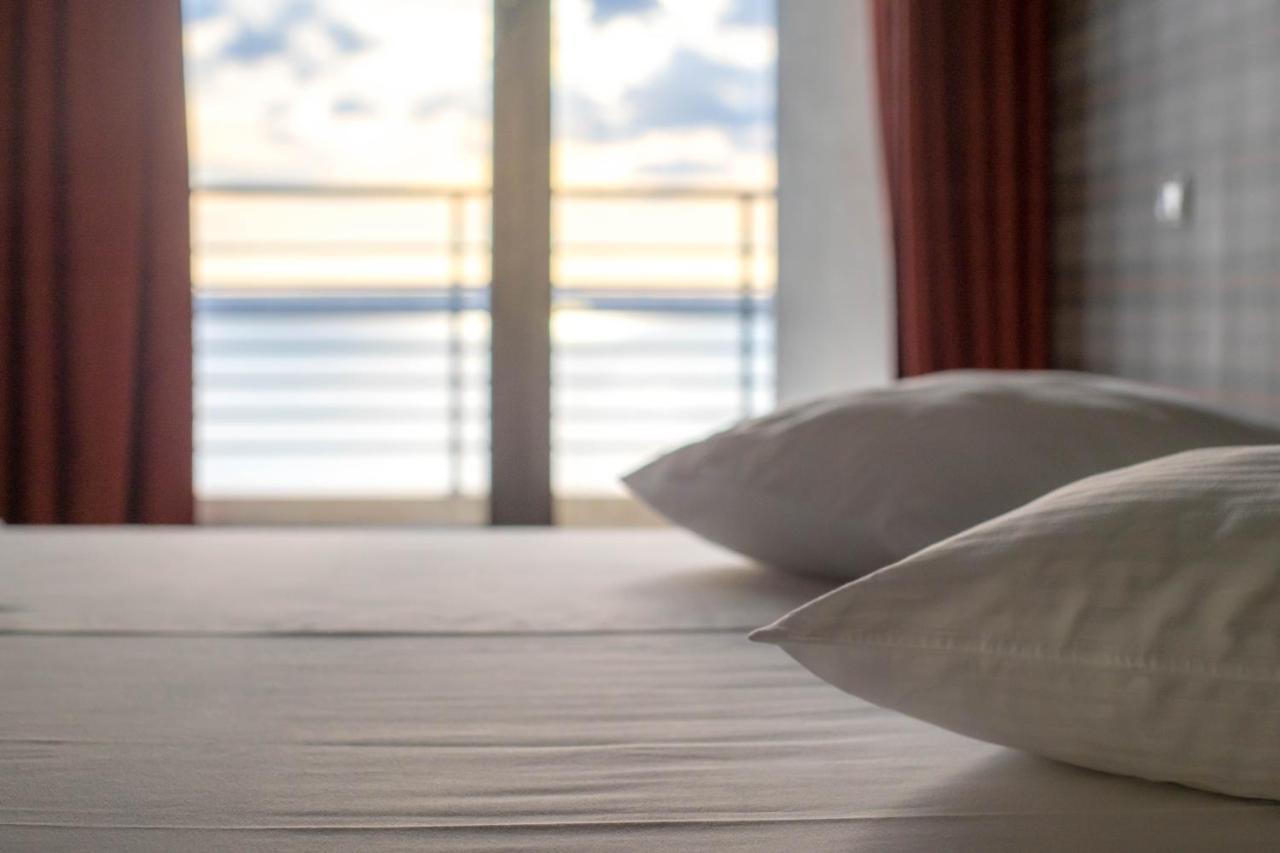 Lake Boutique Apartments & Rooms Mamaia Buitenkant foto