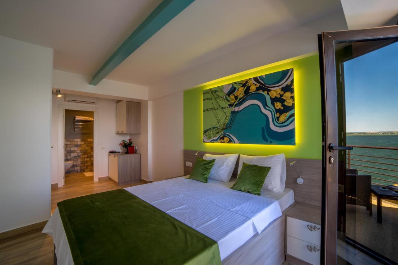 Lake Boutique Apartments & Rooms Mamaia Buitenkant foto