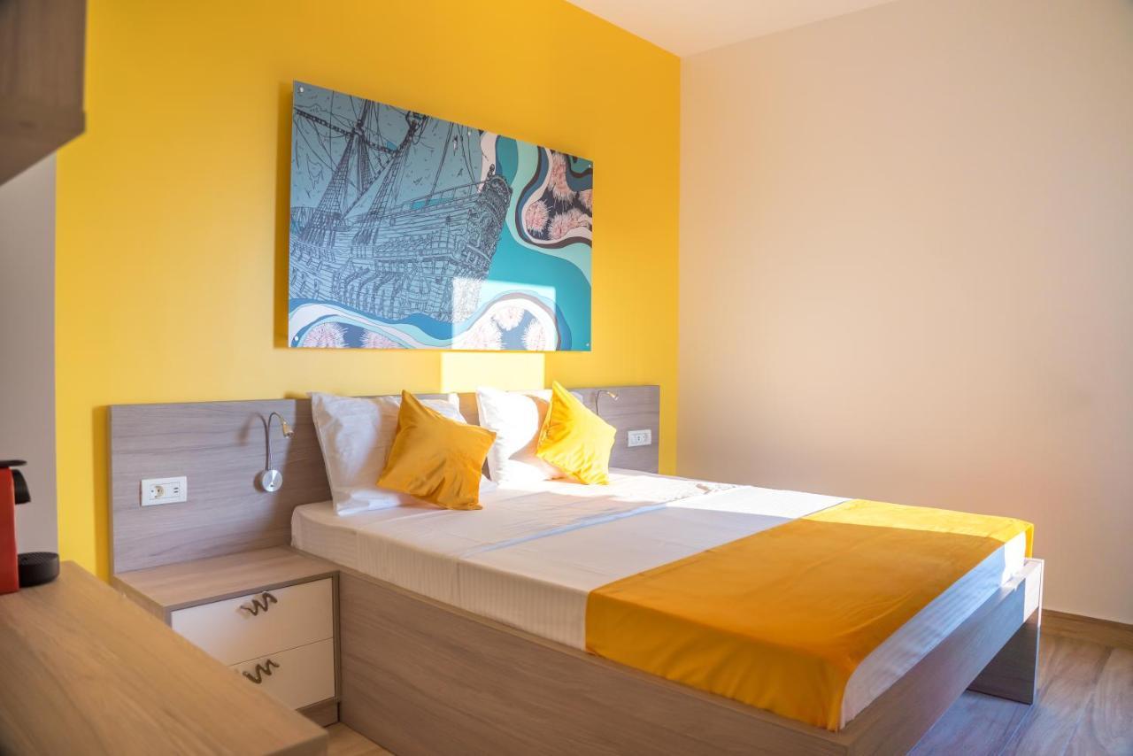 Lake Boutique Apartments & Rooms Mamaia Buitenkant foto