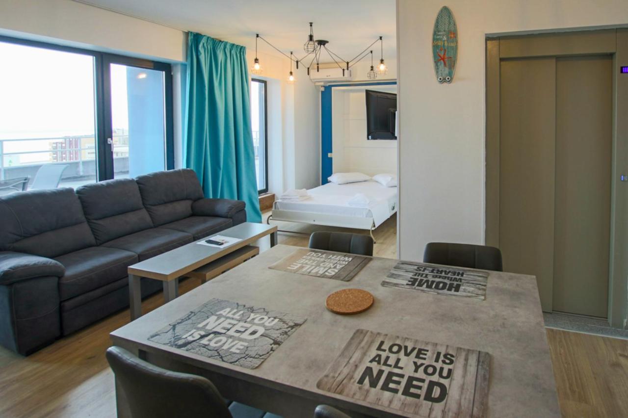 Lake Boutique Apartments & Rooms Mamaia Buitenkant foto