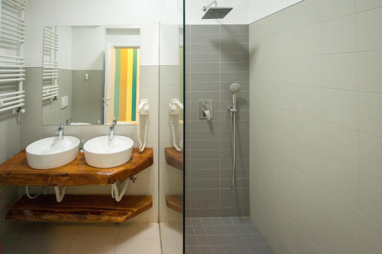 Lake Boutique Apartments & Rooms Mamaia Buitenkant foto
