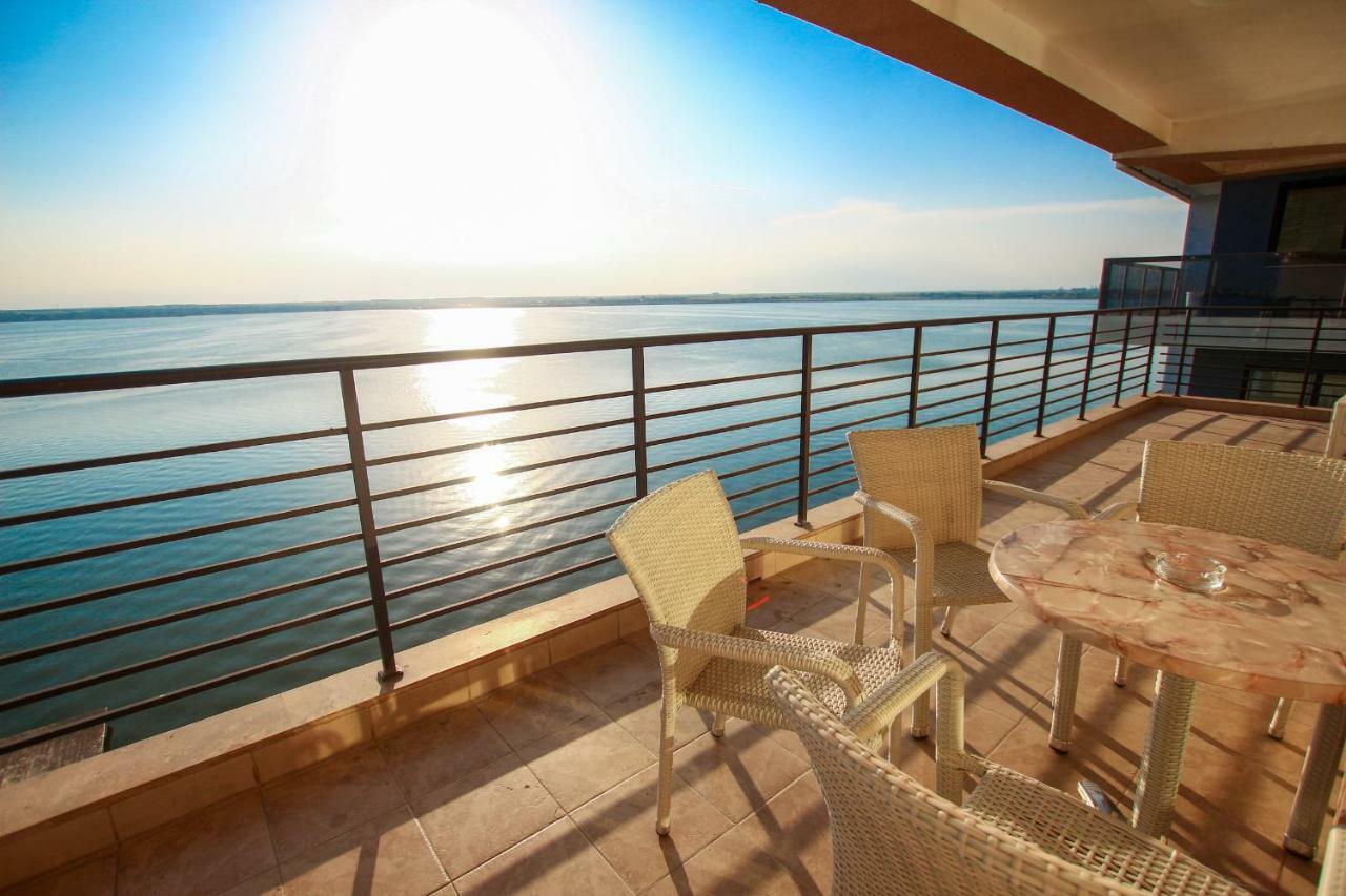 Lake Boutique Apartments & Rooms Mamaia Buitenkant foto
