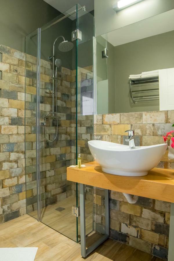 Lake Boutique Apartments & Rooms Mamaia Buitenkant foto